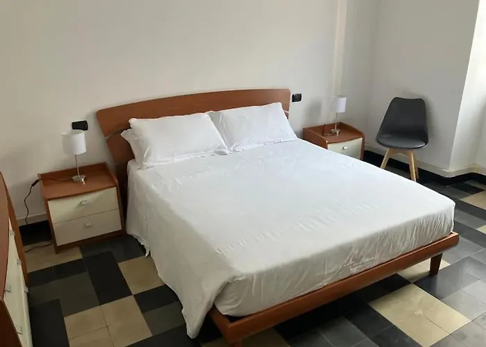 A 100 Passi Da Piazza Bra *